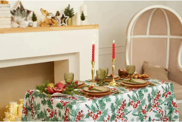 Скатерть Доляна «Новый год: Сhristmas berries» 145*300 +/- 2 см, 100% п/э
